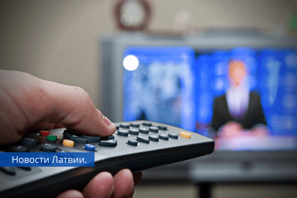 Суд Латвии отменил решение об отключении пяти российских телеканалов.