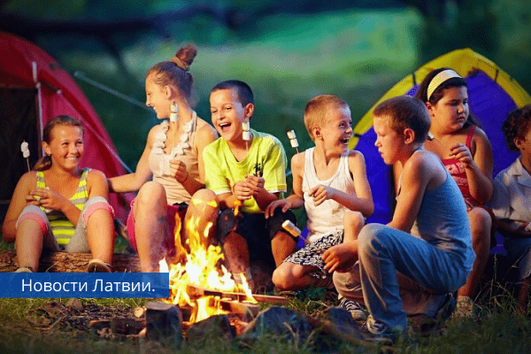 Для украинских и латвийских детей будут организованы летние лагеря.