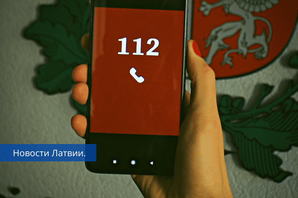 В Латвии мошенники звонят латвийцам с номеров полиции.
