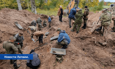 При демонтаже памятника обнаружено более 50 захоронений солдат.