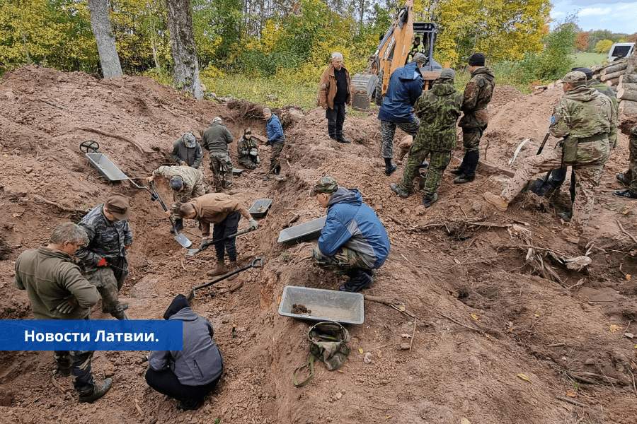 При демонтаже памятника обнаружено более 50 захоронений солдат.