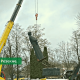 ФОТО и ВИДЕО: В Резекне демонтируют советский памятник «Алеша»