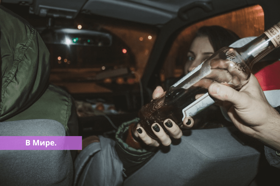 За алкоголь в салоне авто — штраф в Литве начнут наказывать даже пассажиров.