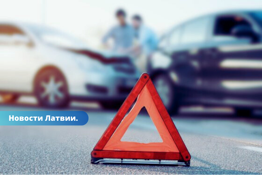 В воскресенье на дорогах Латвии зарегистрировано 63 ДТП. Задержаны 10 пьяных водителей.