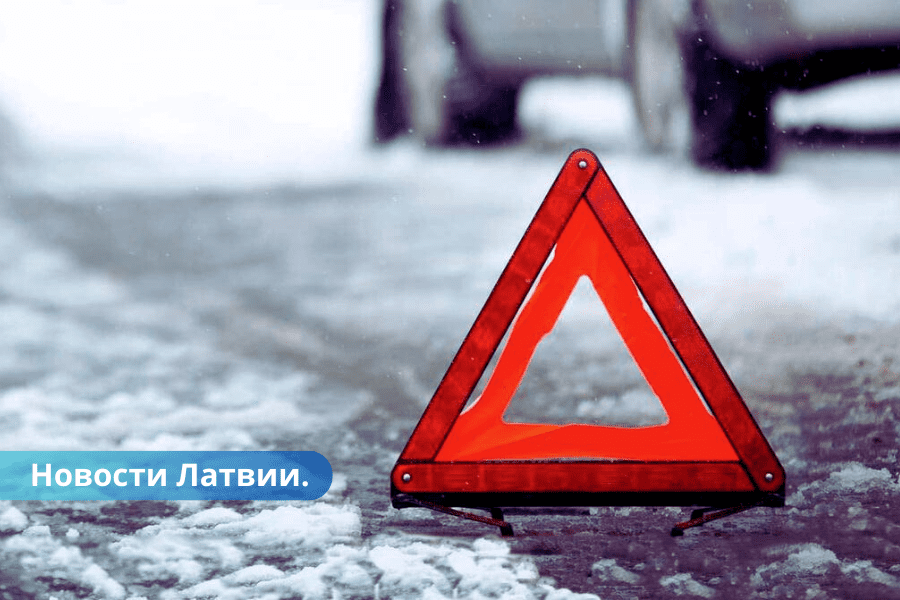 Будьте осторожны после обильного снегопада на многих дорогах затруднено движение.