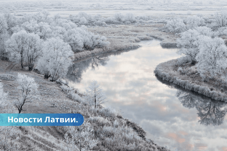 Желтое предупреждение уровень воды быстро поднимается в реках Латвии.