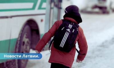 Водитель автобуса оставил ребенка на морозе из-за неработающего терминала.