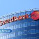 Дерусификаторы в ярости Swedbank не хочет отказываться от русского языка.