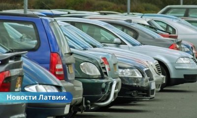 Латвия передаст Украине еще 14 автомобилей, конфискованных у пьяных латвийцев.