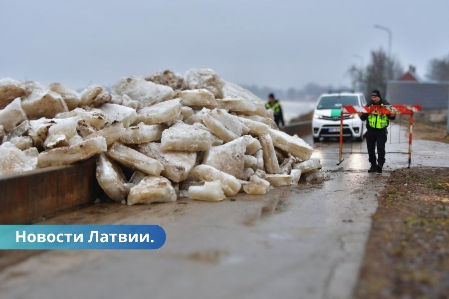 ФОТО в Екабпилсе на Даугаве начался ледоход.