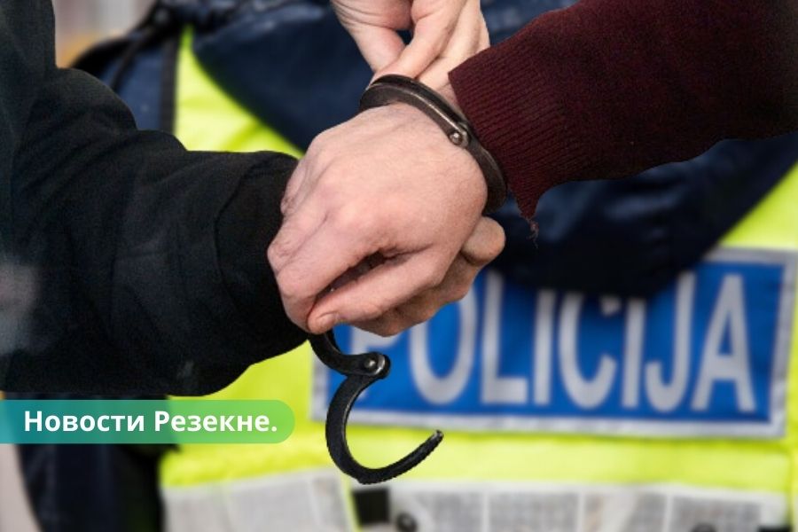 В Резекненском крае по подозрению в убийстве мужчины задержаны два человека.