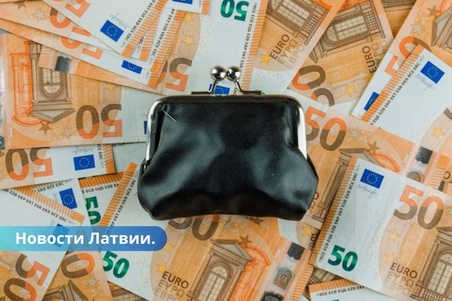Зарплаты в Латвии повышать нельзя. Глава Банка объяснил, почему.