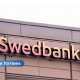 Swedbank меняет условия перечислений в другие банки. Что изменится