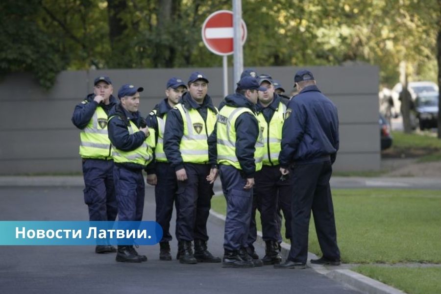 Полиция Латвии готовится к провокациям 9 мая.