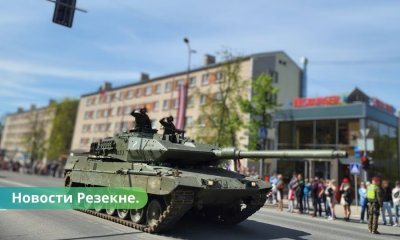 Резекне парад НВС Латвии в городе.