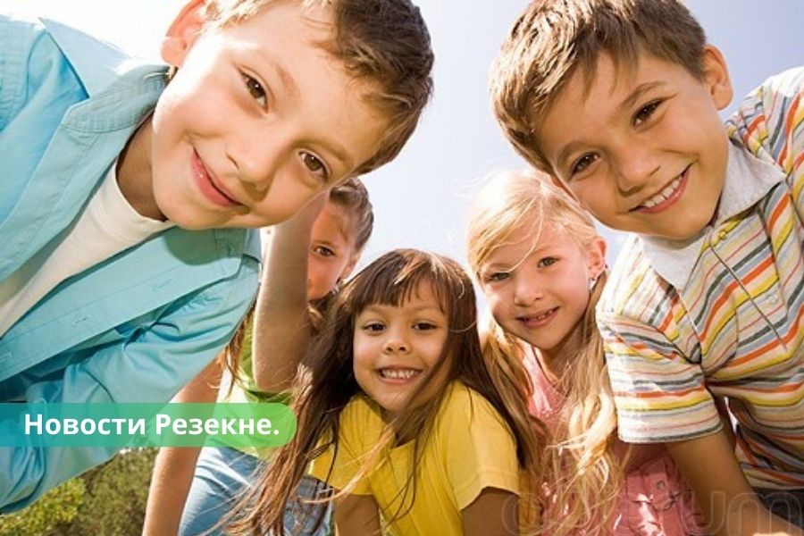 Резекне поддержка лагерей для детей из Латвии и Украины.