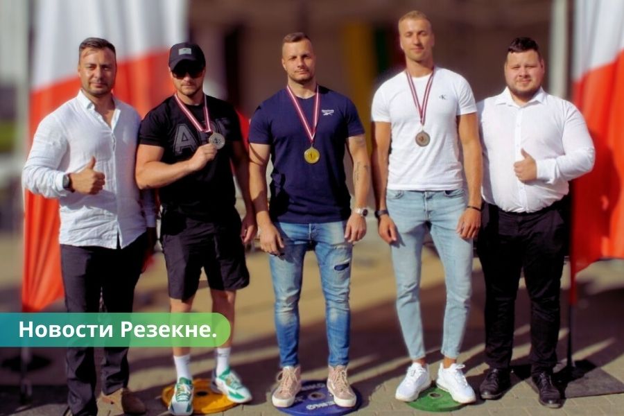 Резекненские силачи завоевали медали на чемпионате Латвии.