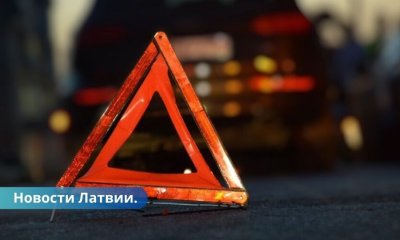 Трагическая ночь в Латвии в результате аварии погибли три человека.