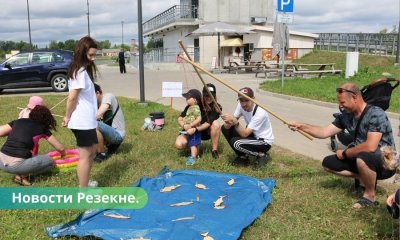 В Резекне прошел семейный день спорта "Ближе к природе".