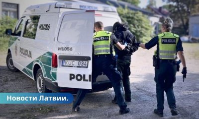 Мигранты бежали из Латвии в Литву, ранены полицейские.