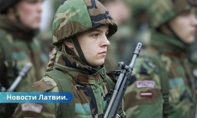 Министр обороны поддерживает введение обязательной военной службы для женщин.