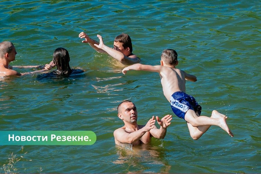 В водоемах Резекне разрешено купаться.