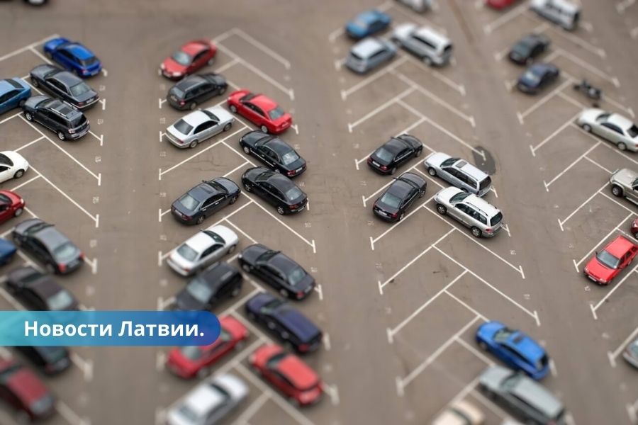 Украине передадут еще 20 конфискованных в Латвии автомобилей.