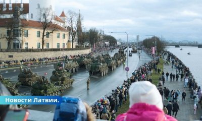 ФОТО: солдаты, самолеты, тысячи зрителей - праздничный парад в Риге.