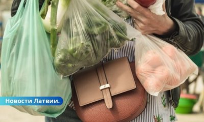 В магазинах запрещены легкие пластиковые пакеты.