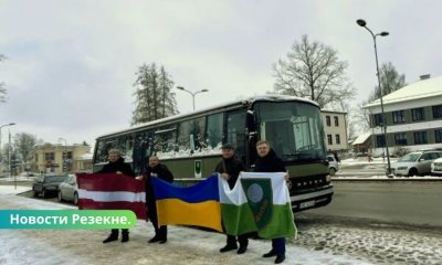 Резекненское краевое самоуправление пожертвовала Украине автобус.