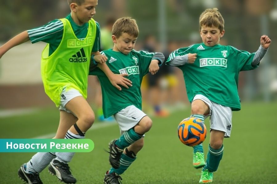 В Резекне состоится турнир по дворовому футболу ко Дню защиты детей.