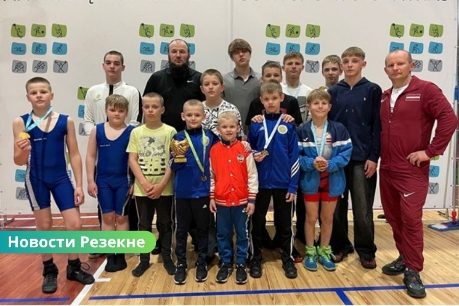 Юные борцы из Резекне с триумфом вернулись с международного турнира в Литве.