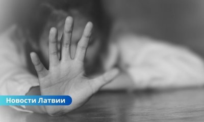 Латгальский районный суд рассматривает дело об изнасиловании несовершеннолетней сестры.