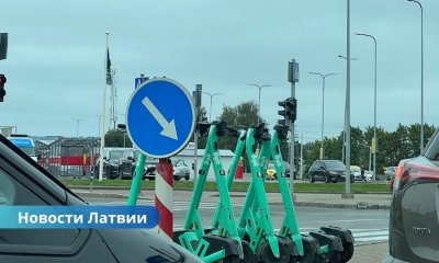 Опрос: 80% жителей Латвии считают электросамокаты опасными для дорожного движения.