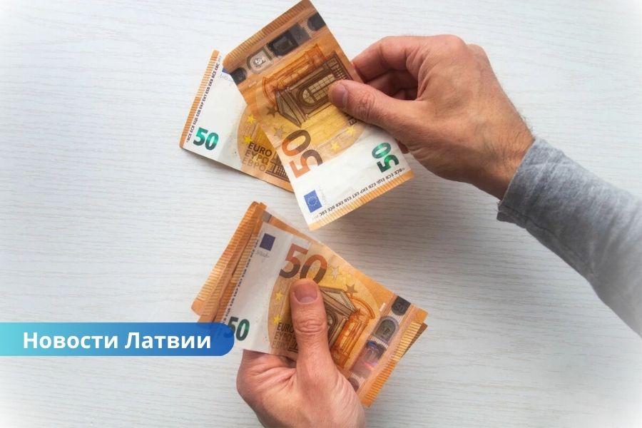 В Сейме хотят отменить обязательную публикацию зарплат государственных должностных лиц.
