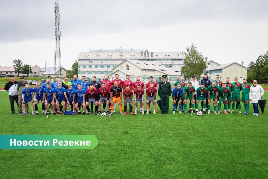 Пограничники завоевали серебро на чемпионате МВД по футболу в Резекне.