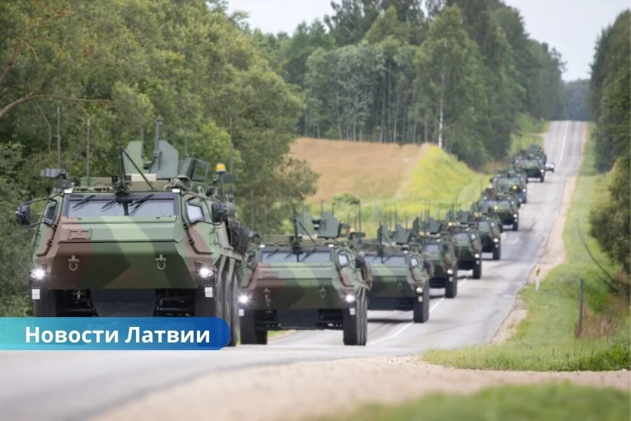Латвия передаст Украине 42 бронемашины Patria 6x6 и военную технику.