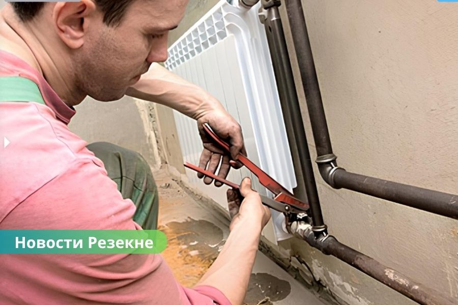В Резекне продолжается приём заявлений на замену радиаторов — срок до 31 июля.