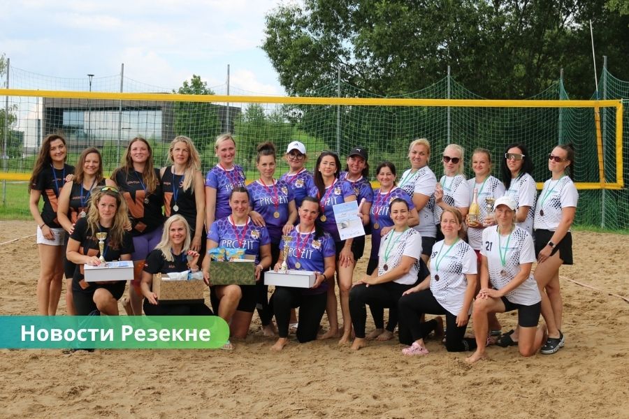 "Кубок Осы": на озере Ковшу в Резекне прошёл турнир по Catch’n Serve Ball