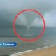 ВИДЕО ⟩ в Рижском заливе появился водяной смерч.