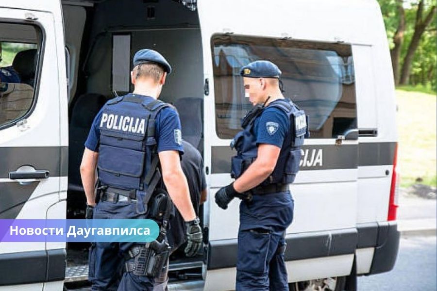 В Даугавпилсе мужчина зверски убил спящего человека: дело передано в суд.