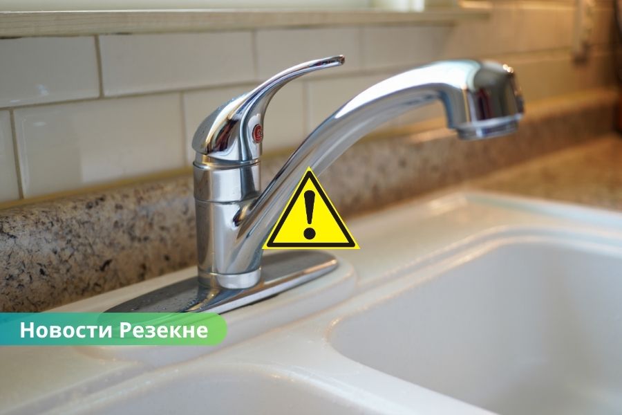 В Резекне выявлены повреждения теплосетей — без горячей воды остались более 20 домов.