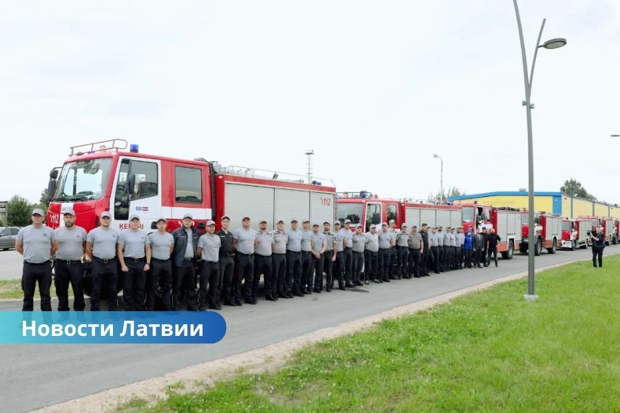 Латвия, помощь Украине, пожарные автоцистерны, VUGD, спецтехника, гуманитарная помощь, Tavi draugi, Министерство внутренних дел Латвии Латвия передала Украине 16 пожарных автоцистерн и спасательное оборудование.