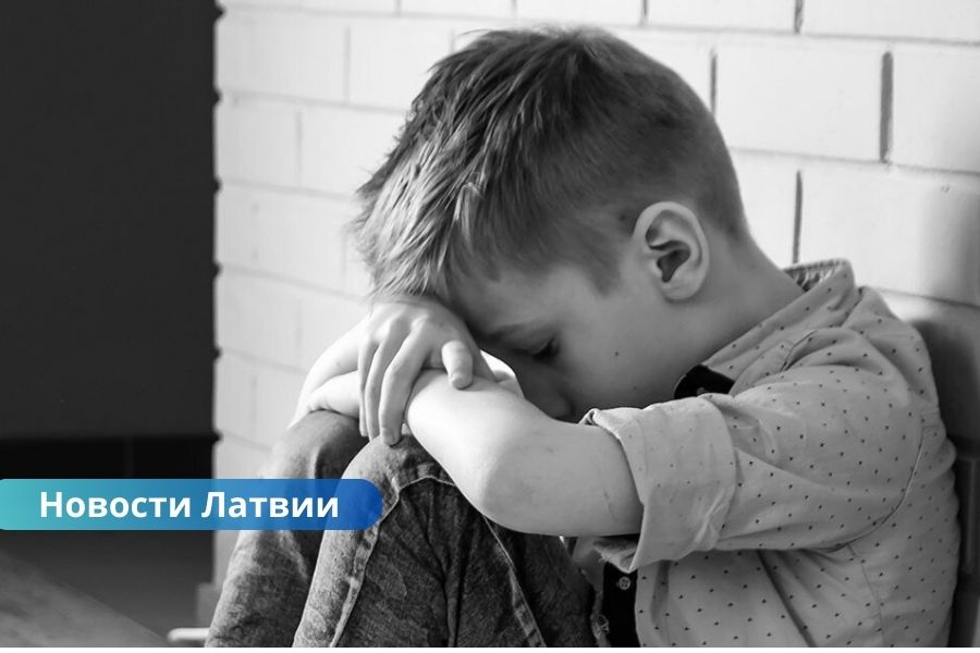 В Латвии родителей подозревают в жестоком обращении с шестью детьми.