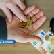 С 1 октября пенсии в Латвии проиндексируют: что будет с выплатами?