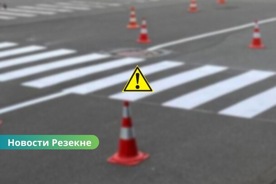 В Резекне обновляют дорожную разметку: возможны задержки движения.