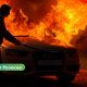 В Резекне задержан мужчина за умышленный поджог автомобиля на АЗС.