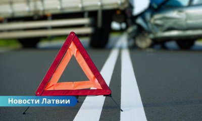ДТП в Латвии, аварии 12 августа, пьяные водители, превышение скорости, Гос полиция Латвии, штрафы на дорогах. Массовые ДТП в Латвии: 152 аварии и почти 500 штрафов за вторник.