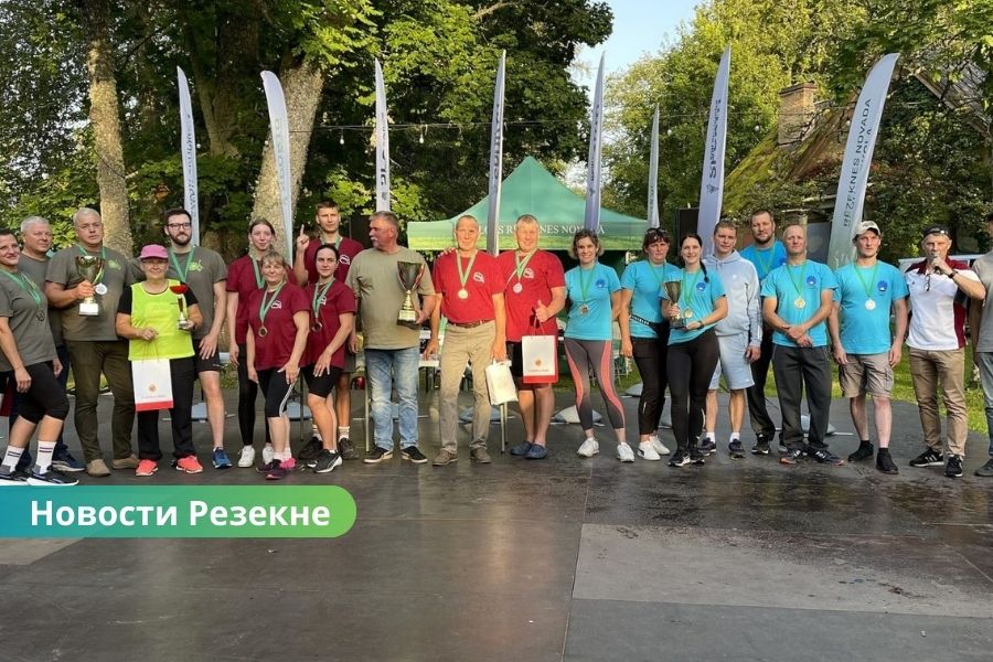 Спорт и дружба победили: в Лузнаве прошли летние спортивные игры самоуправления Резекненского края.