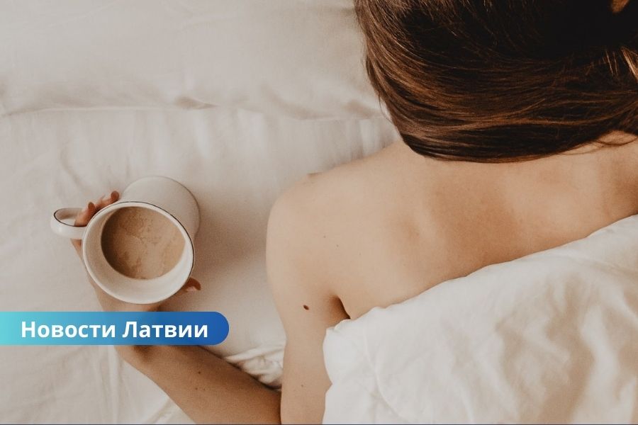Врач предупредила: почему опасно пить кофе сразу после сна.